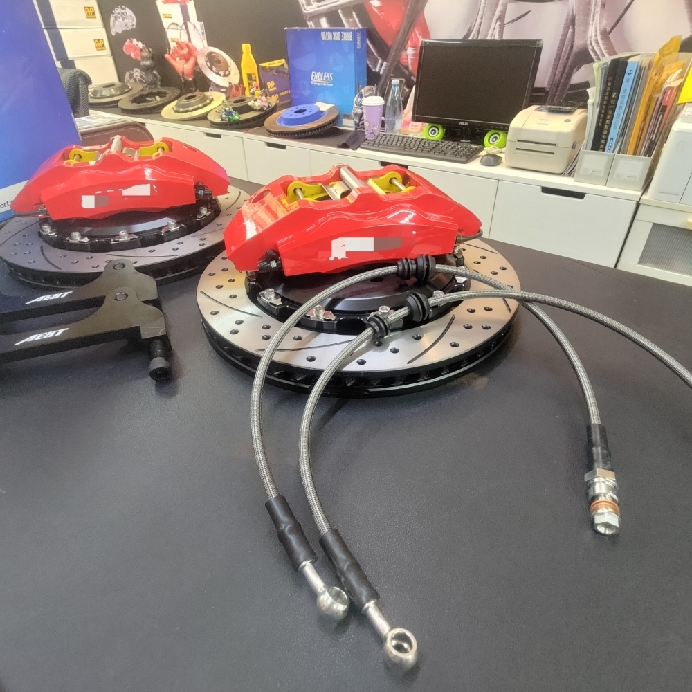 全新台製AEKT ST系列大四活塞卡鉗+全浮動330mm碟盤套組