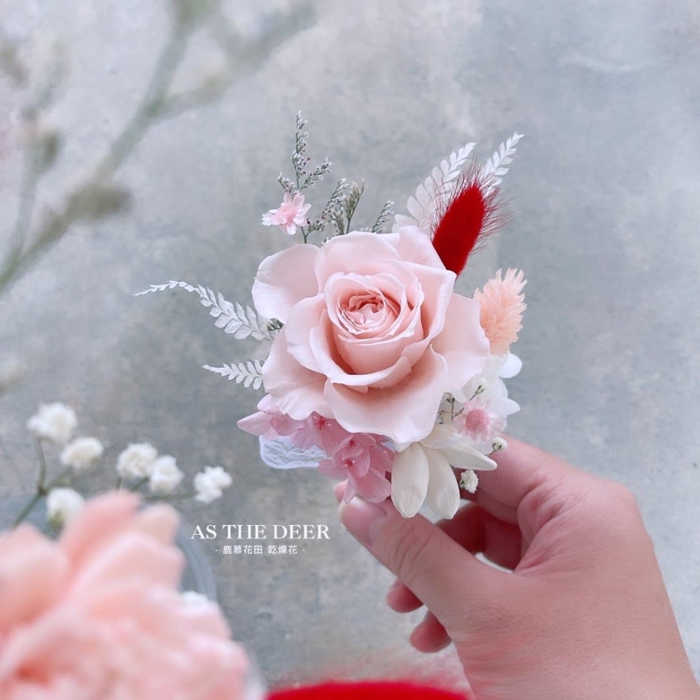 永生玫瑰胸花