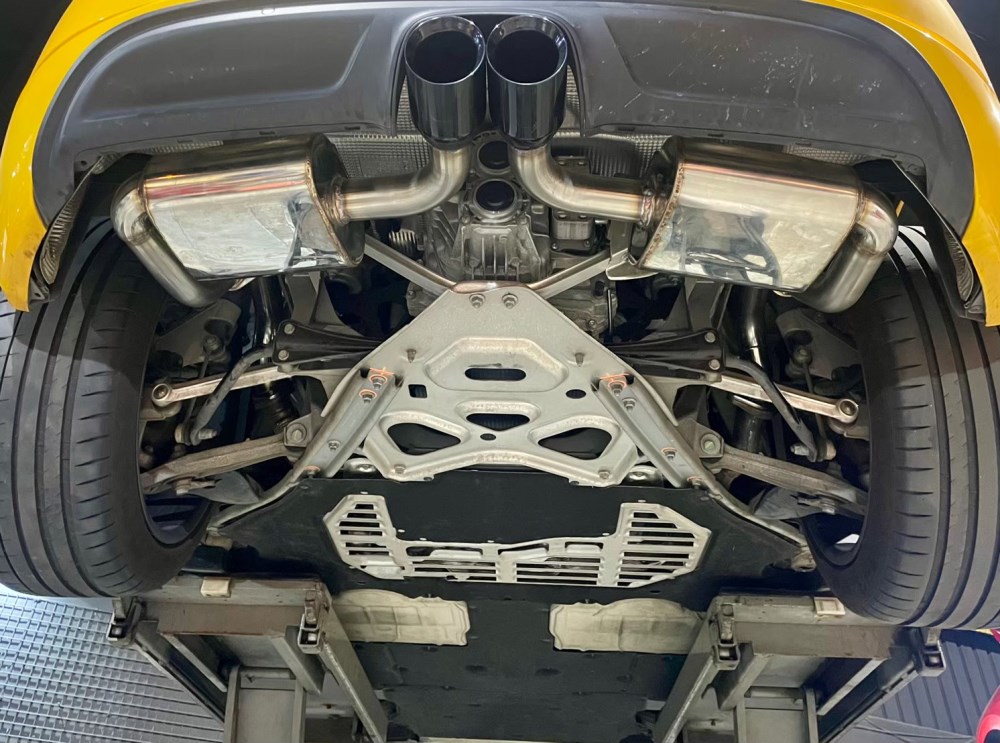 Porsche 718 中尾段