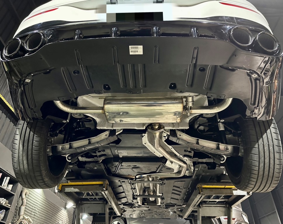 Benz C118 cla200 中尾段閥門