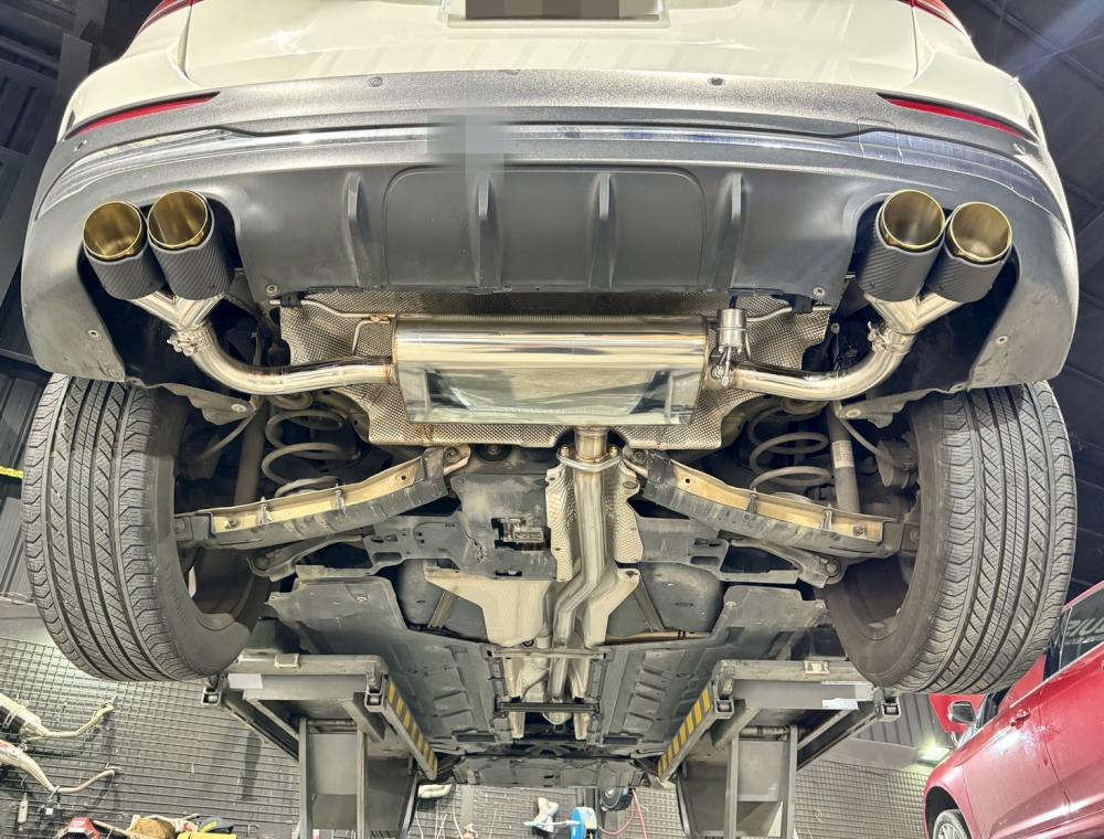 Benz Gla250 全段黨派直通 中尾段 閥門