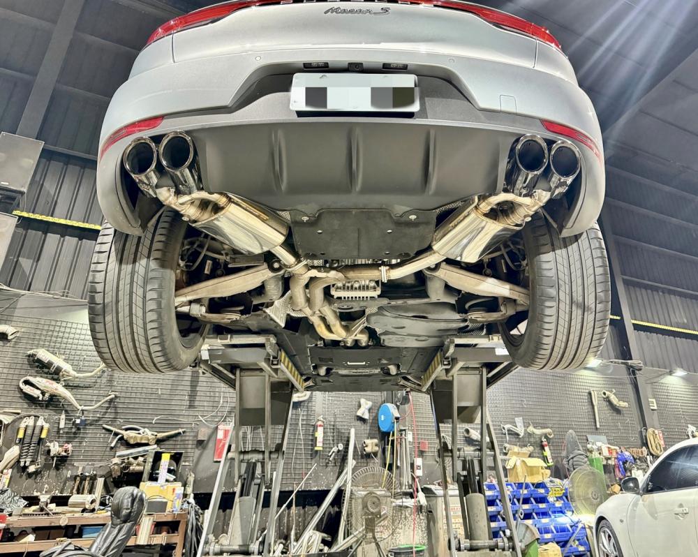 Porsche Macan S 尾段閥門