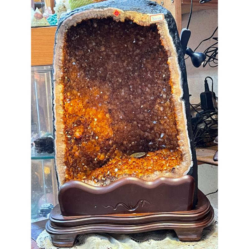 超頂級黃水晶洞30公斤