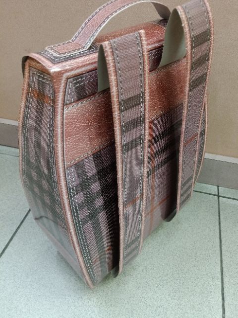 BURBEERY 背包 仿真版