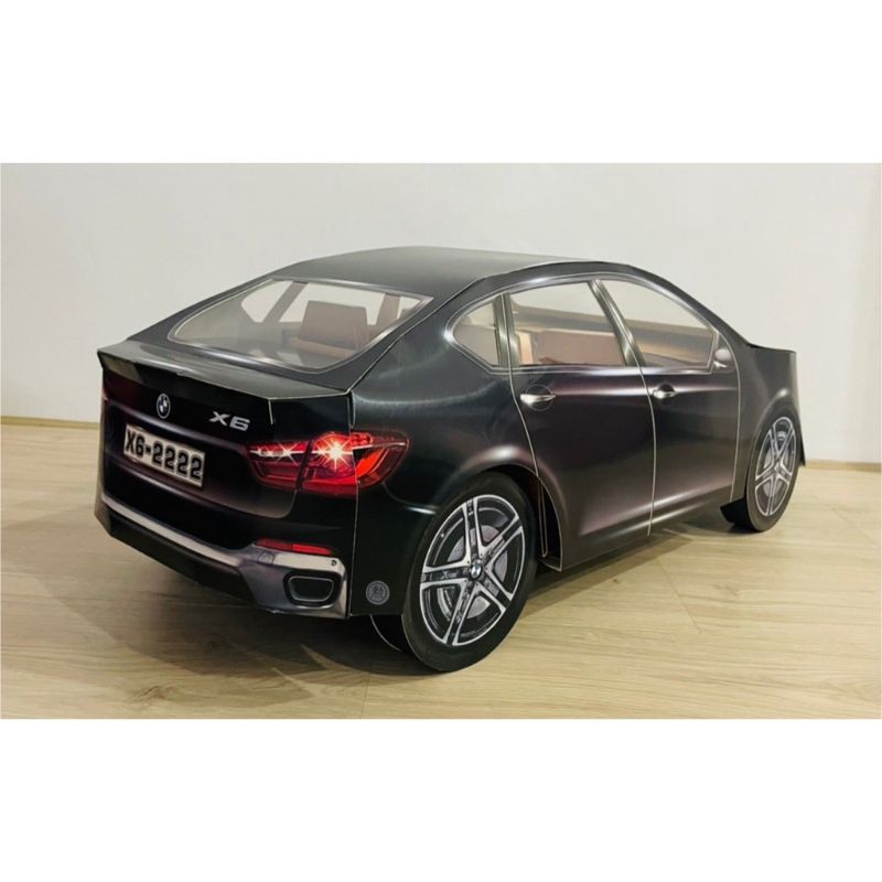 紙紮 BMW x6 (實體座艙版) 黑，紅兩色。 全新到港 氣勢磅礡