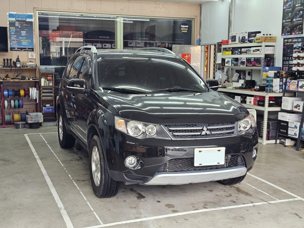 Outlander Pernis T221 行車紀錄器