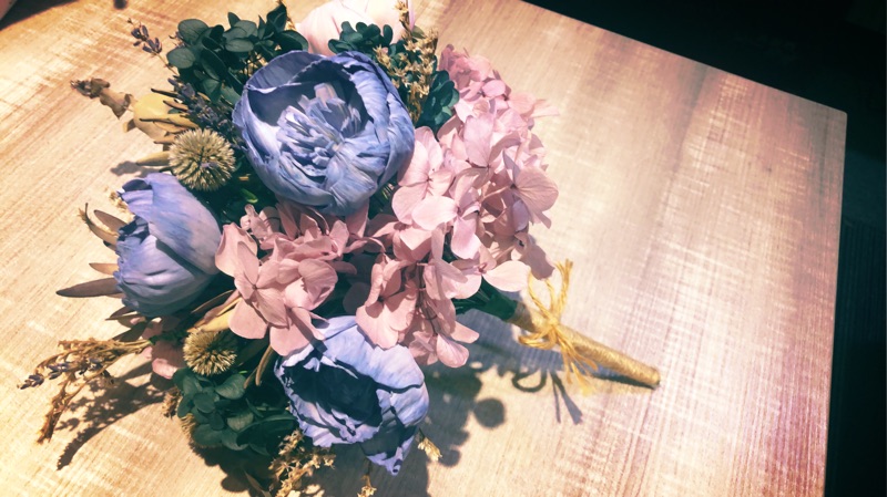 花束+禮盒-永生花 乾燥花-新娘捧花，情人節花束，畢業花束
