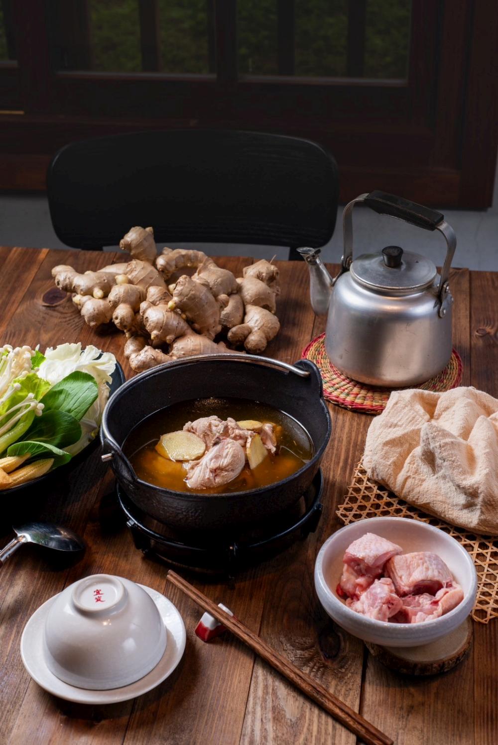 酒香麻油雞湯底