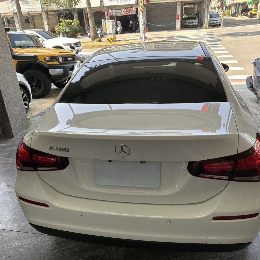 [台中當舖]西區東億免留車當舖汽車借款流當品-【M-Benz A-Class Sedan A180】