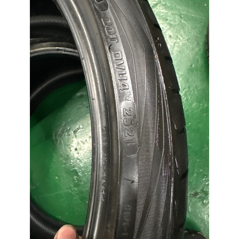 DQ車業235/35/20 兩條中古胎 21年
