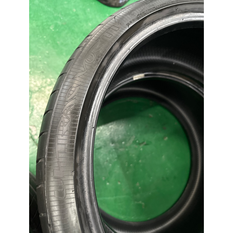 DQ車業235/35/20 兩條中古胎 21年