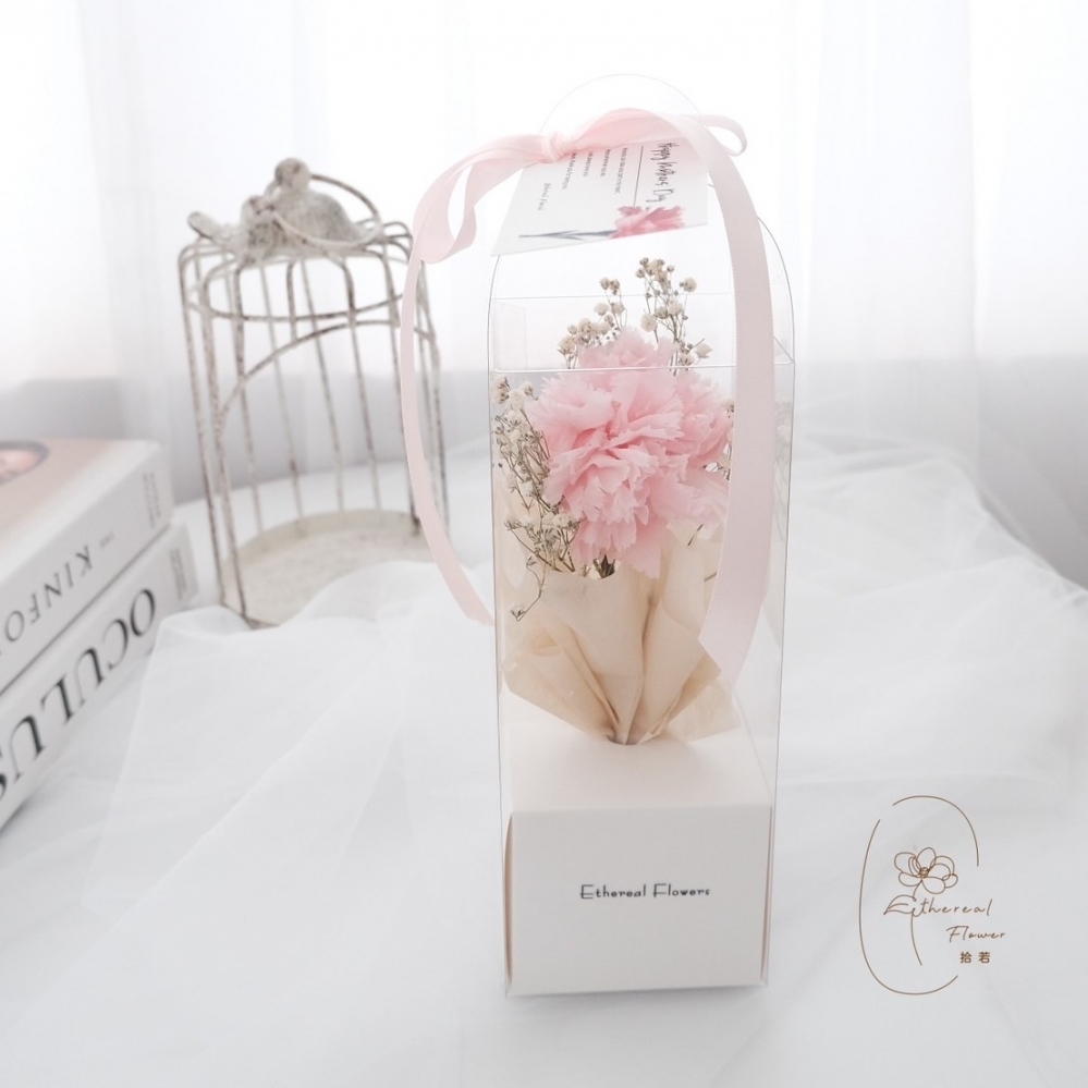 Ethereal flower 永生康乃馨禮盒 永生花 永生康乃馨 禮盒 母親節 母親節花束 康乃馨 教師節花束