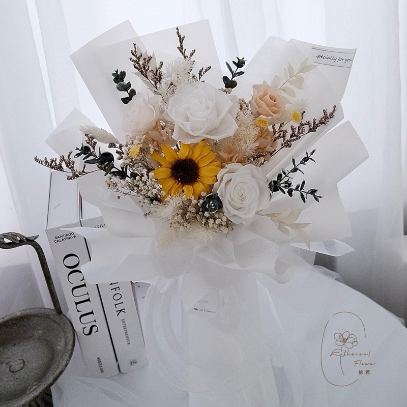 Ethereal flower 韓系向日葵花束 永生花束 永生玫瑰花束 畢業花束 玫瑰花束 向日葵花束