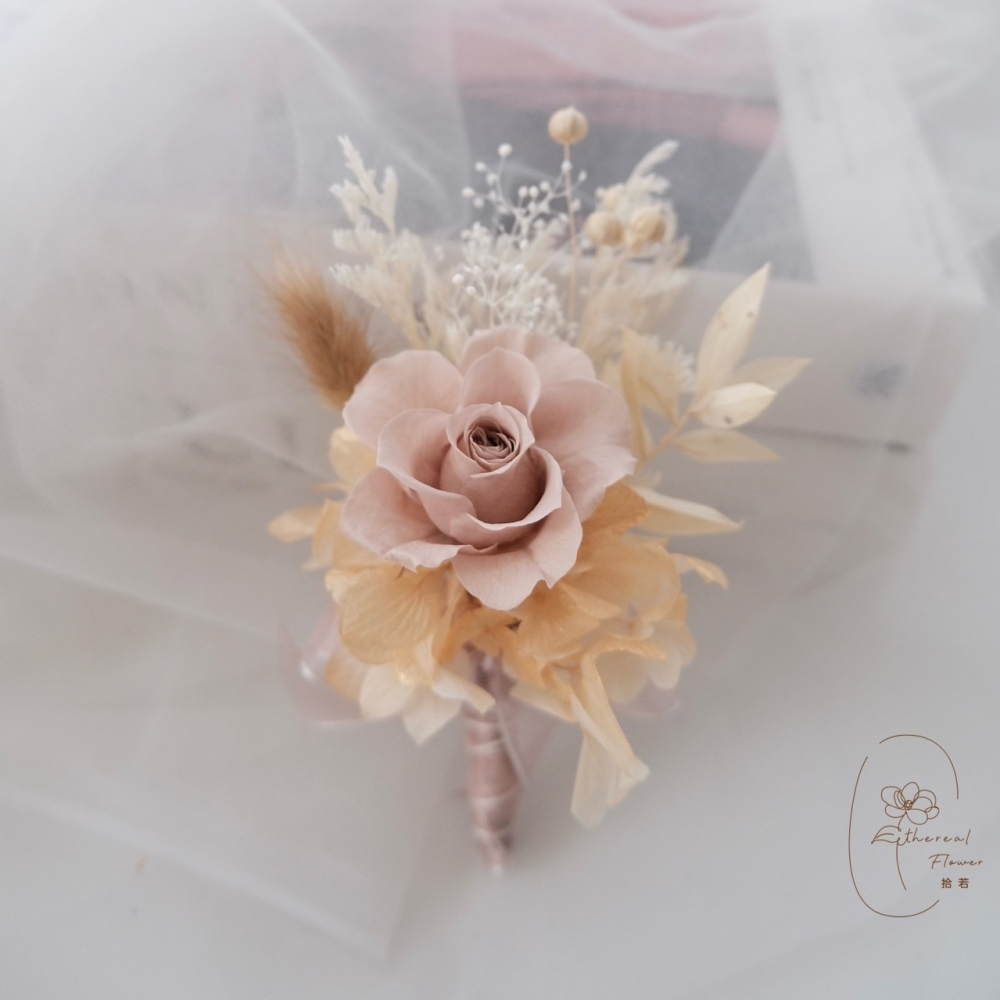 Ethereal Flowers 蜜茶玫瑰 永生胸花