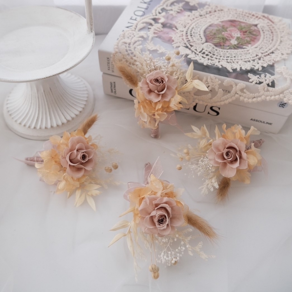 Ethereal Flowers 蜜茶玫瑰 永生胸花