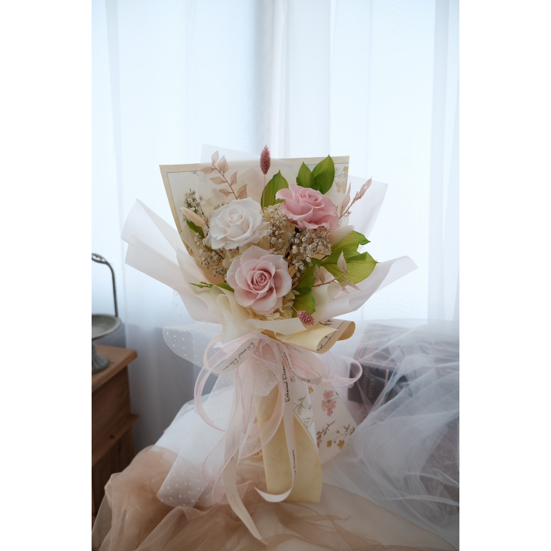 Ethereal flowers 3朵永生玫瑰花束 我愛你 永生玫瑰 生日花束 閨蜜花束 晉升 婚禮祝福