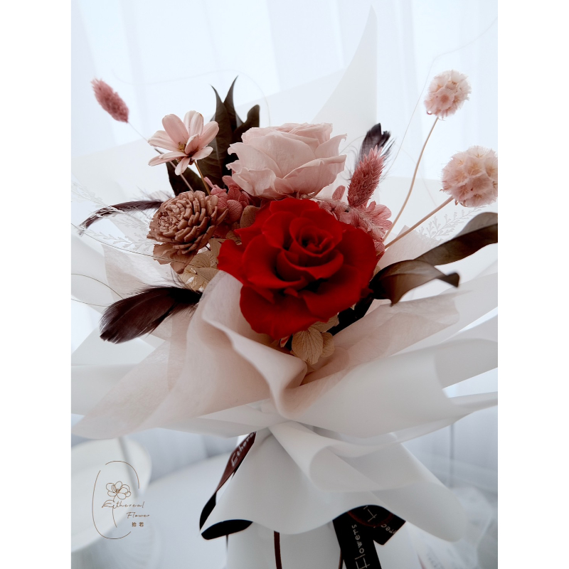 Ethereal Flowers 情緻永恆 中型永生玫瑰花束