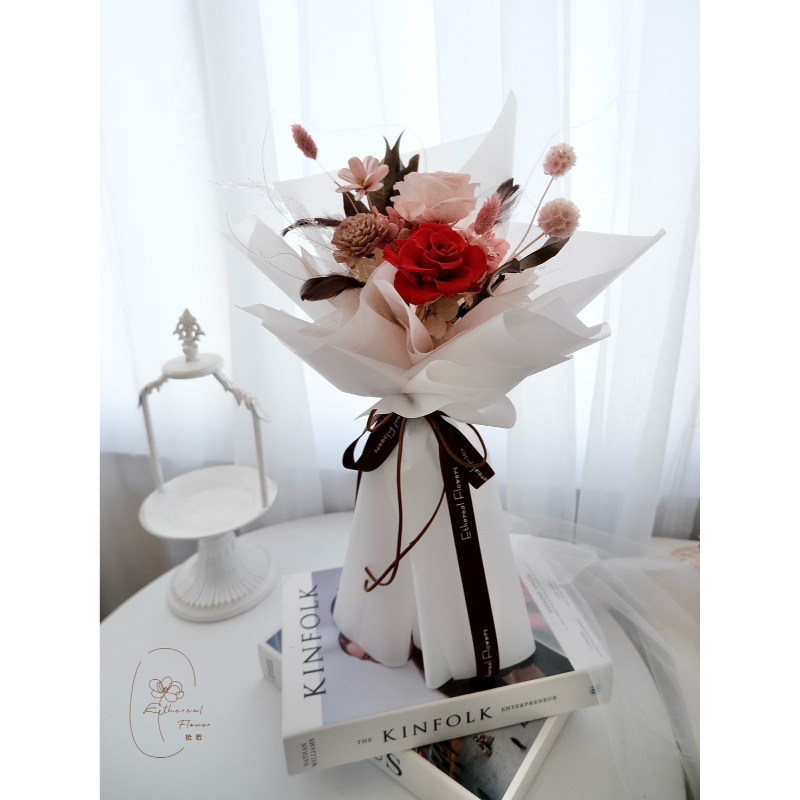 Ethereal Flowers 情緻永恆 中型永生玫瑰花束