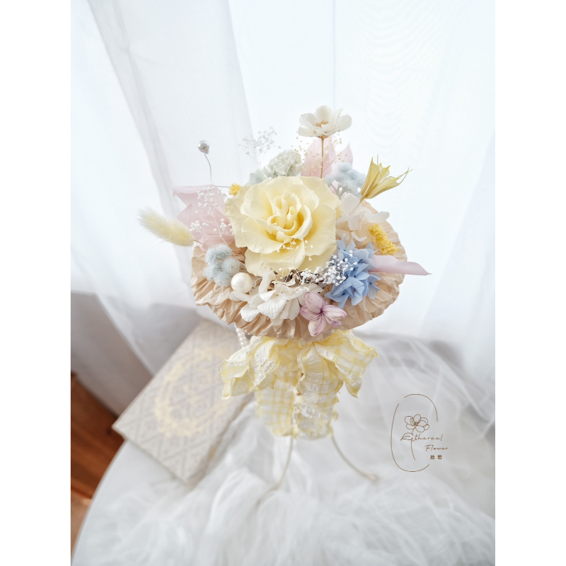 Ethereal Flower｜奶油雲朵 Creamy Whimsy手提永生花束｜甜筒冰淇淋花禮