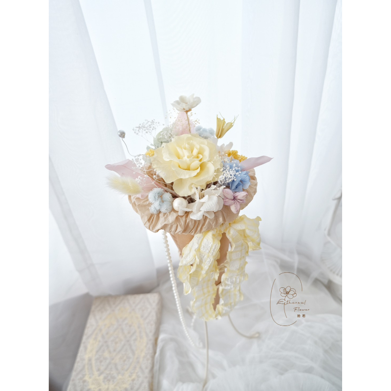 Ethereal Flower｜奶油雲朵 Creamy Whimsy手提永生花束｜甜筒冰淇淋花禮