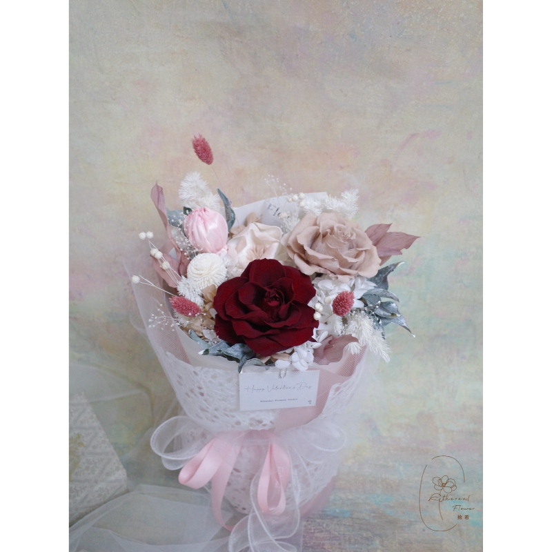 Ethereal Flowers 蕾絲敘事詩 ‧ 35cm 永生蕾絲花束系列