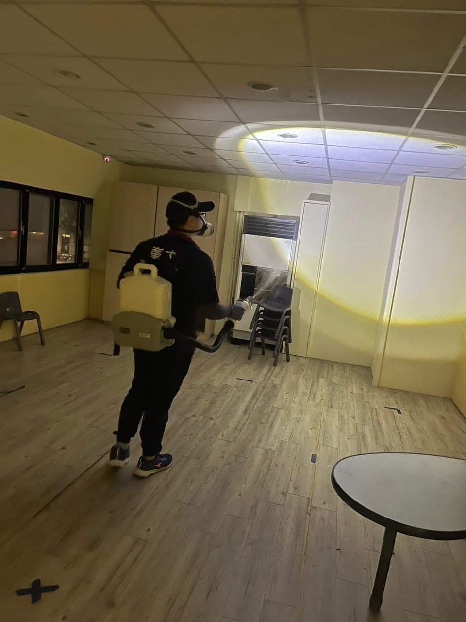 大同區／何嘉仁 / 台北消毒公司