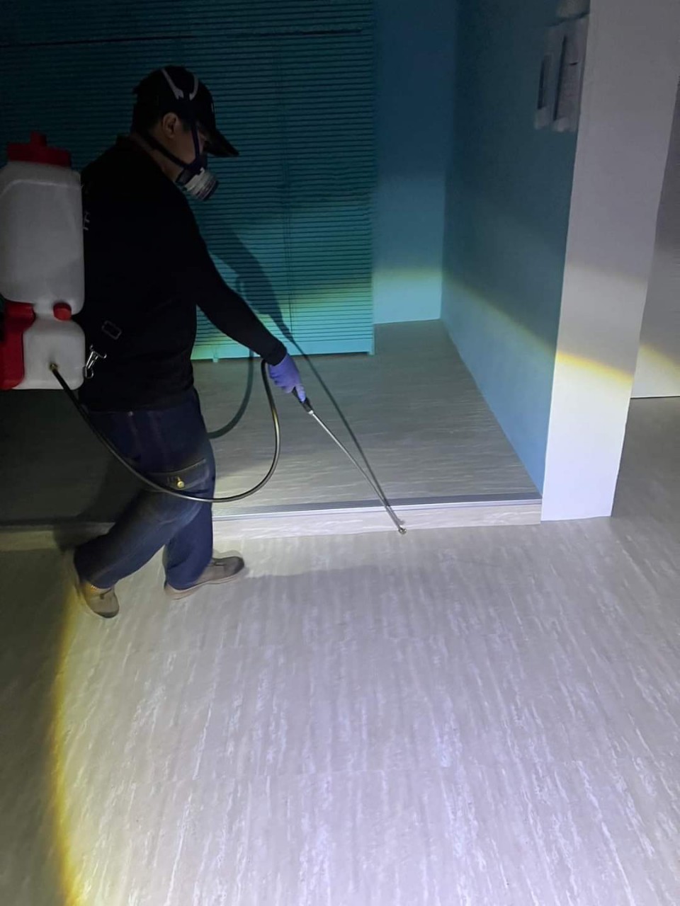 大同區／何嘉仁 / 台北消毒公司