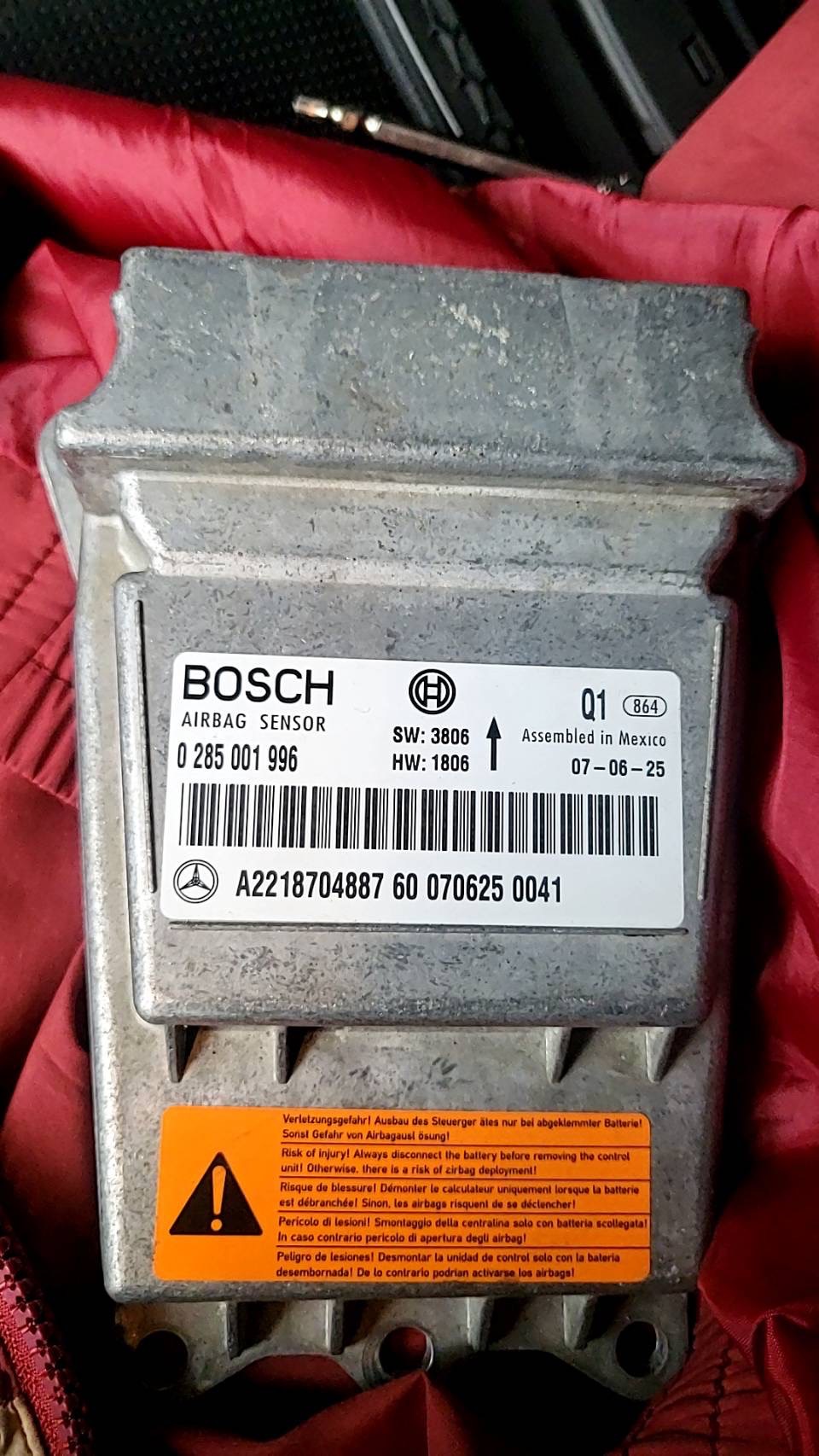 安全氣囊電腦損壞，更換二手拆車件 