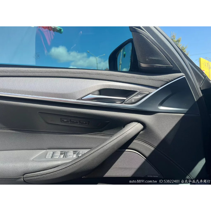 BMW 5-Series Sedan 520i M Sport 2019款 手自排 2.0L