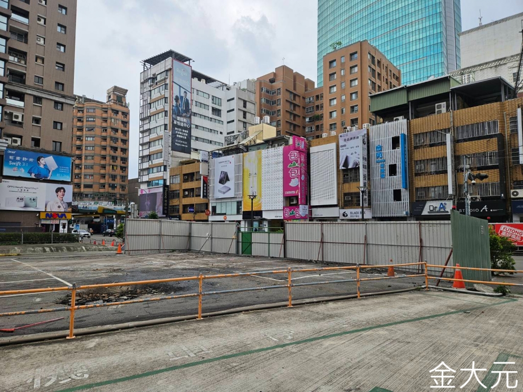 台中勤美大型廣告牆拆除清運