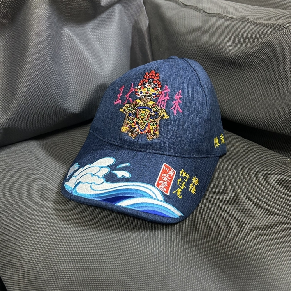 刺繡六片帽