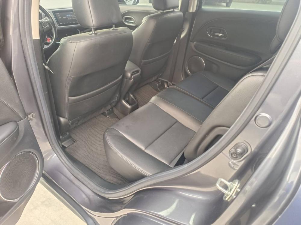 Honda HR-V S（深灰）