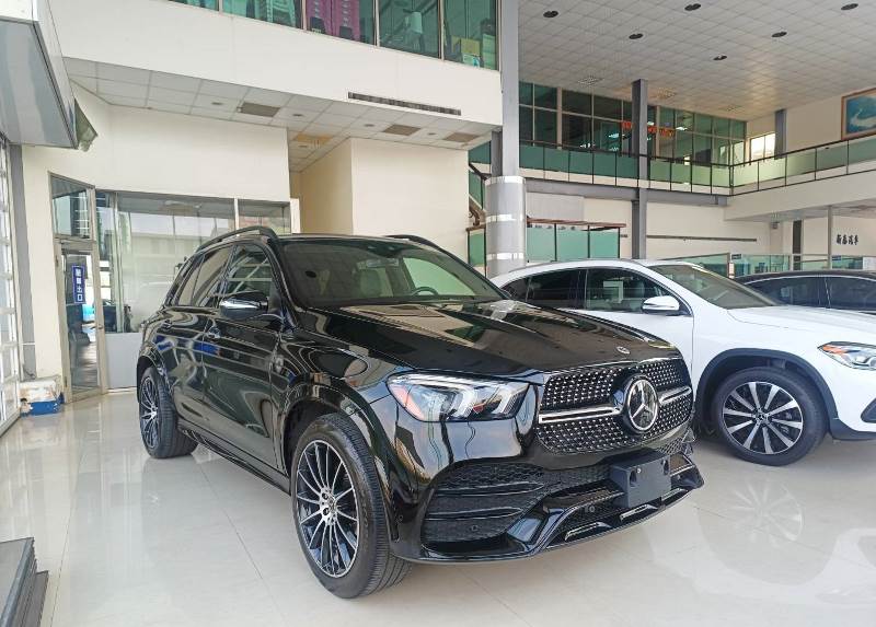 BENZ GLE350 7人座（黑）