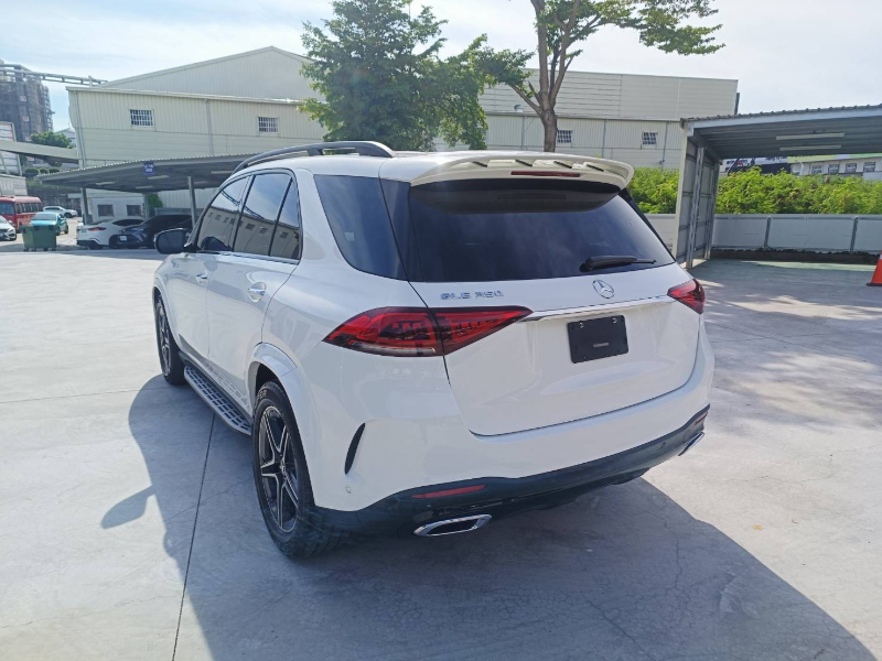 BENZ GLE350（白）