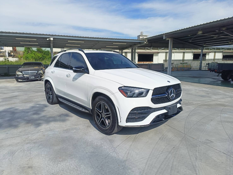 BENZ GLE350（白）