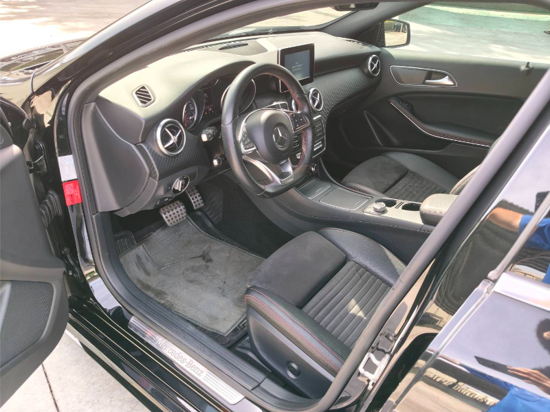 BENZ A180（黑）