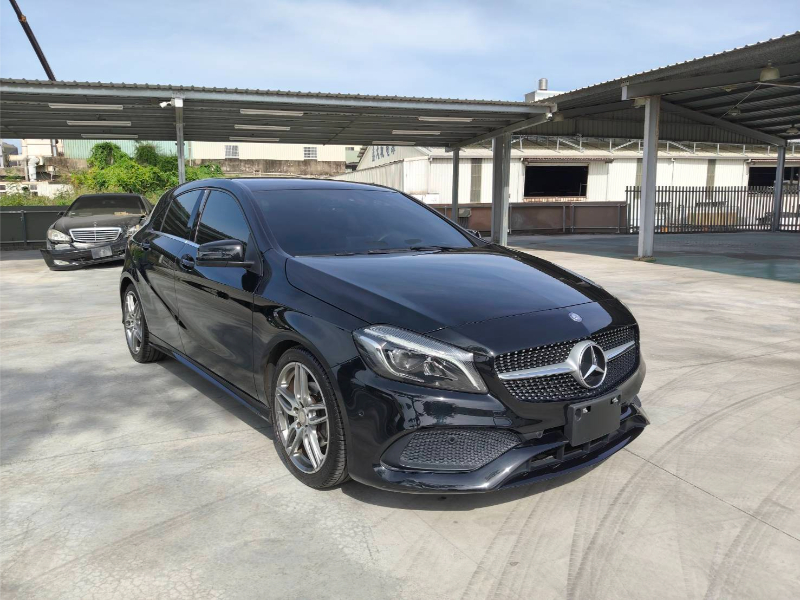 BENZ A180（黑）