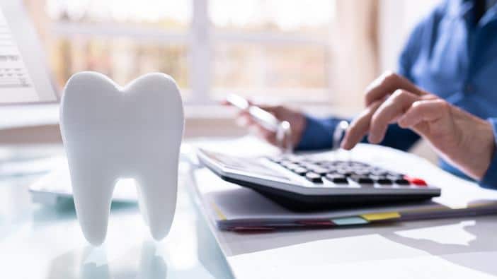 臼齒植牙費用估算