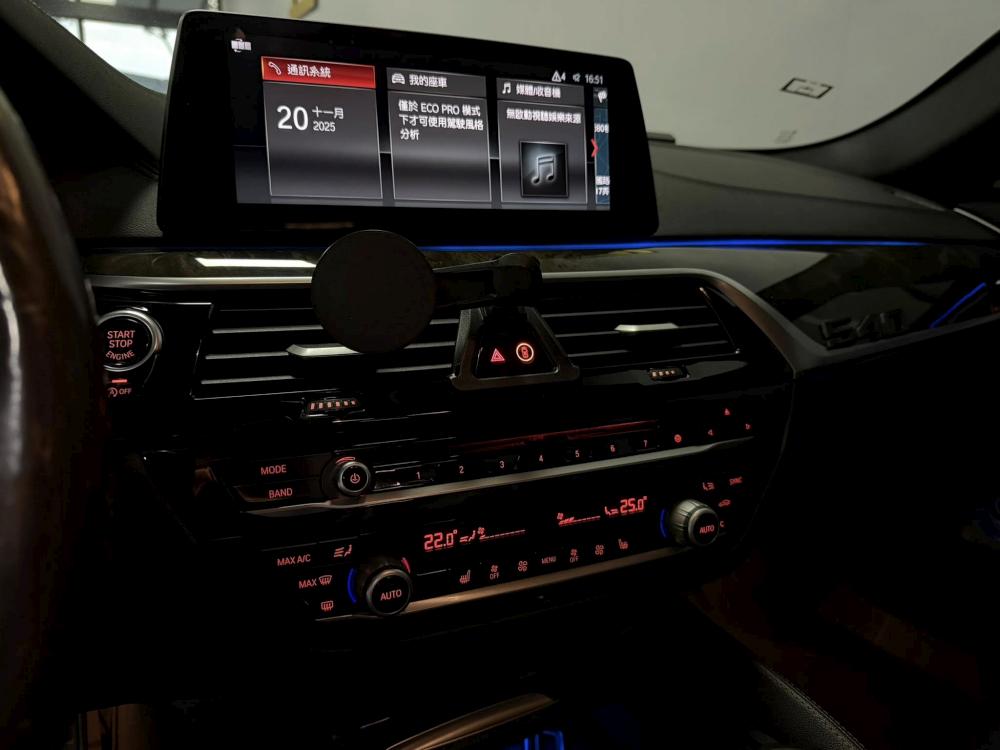 新入庫 17出廠BMW 540I 原鈑件