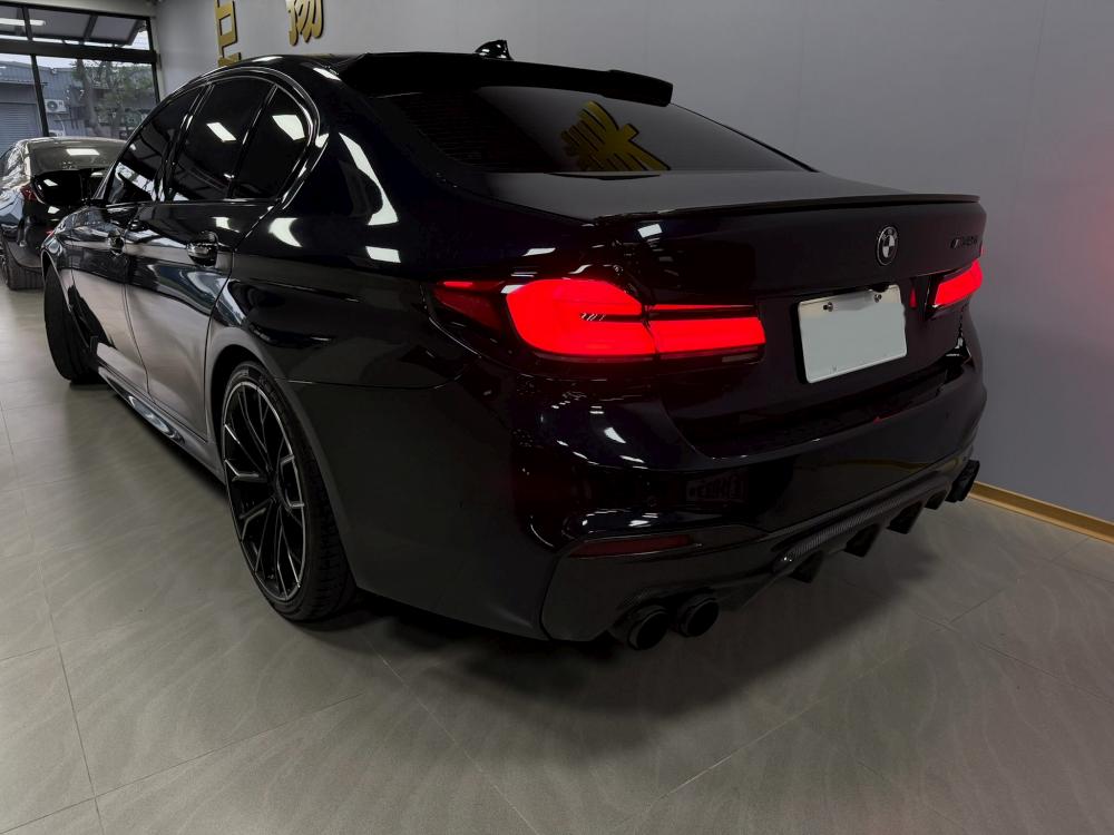 新入庫 17出廠BMW 540I 原鈑件