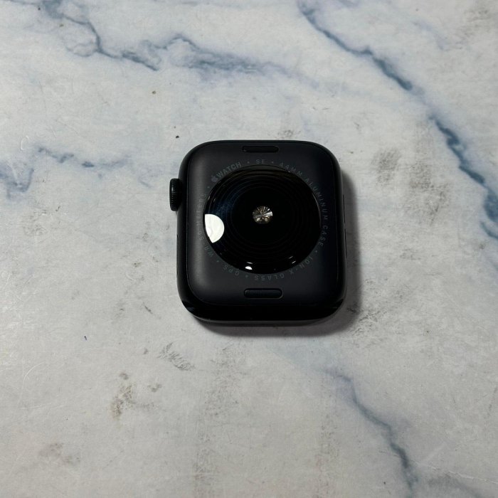 懇得機通訊 二手品 Apple Watch SE2 SE 2代 44MM GPS A2723 黑色【985】