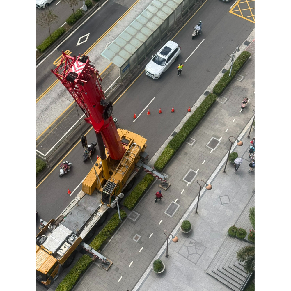 台北拆除工程-台北市信義路麗都飯店招牌拆除