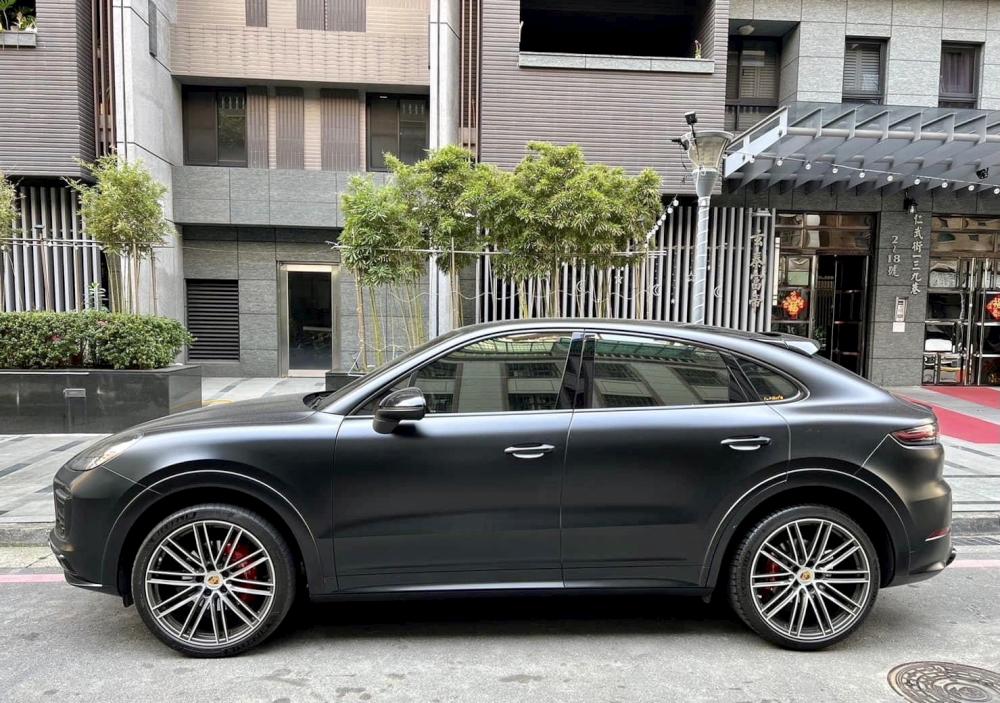 保時捷cayenne 出租/租賃（黑白）2018年後