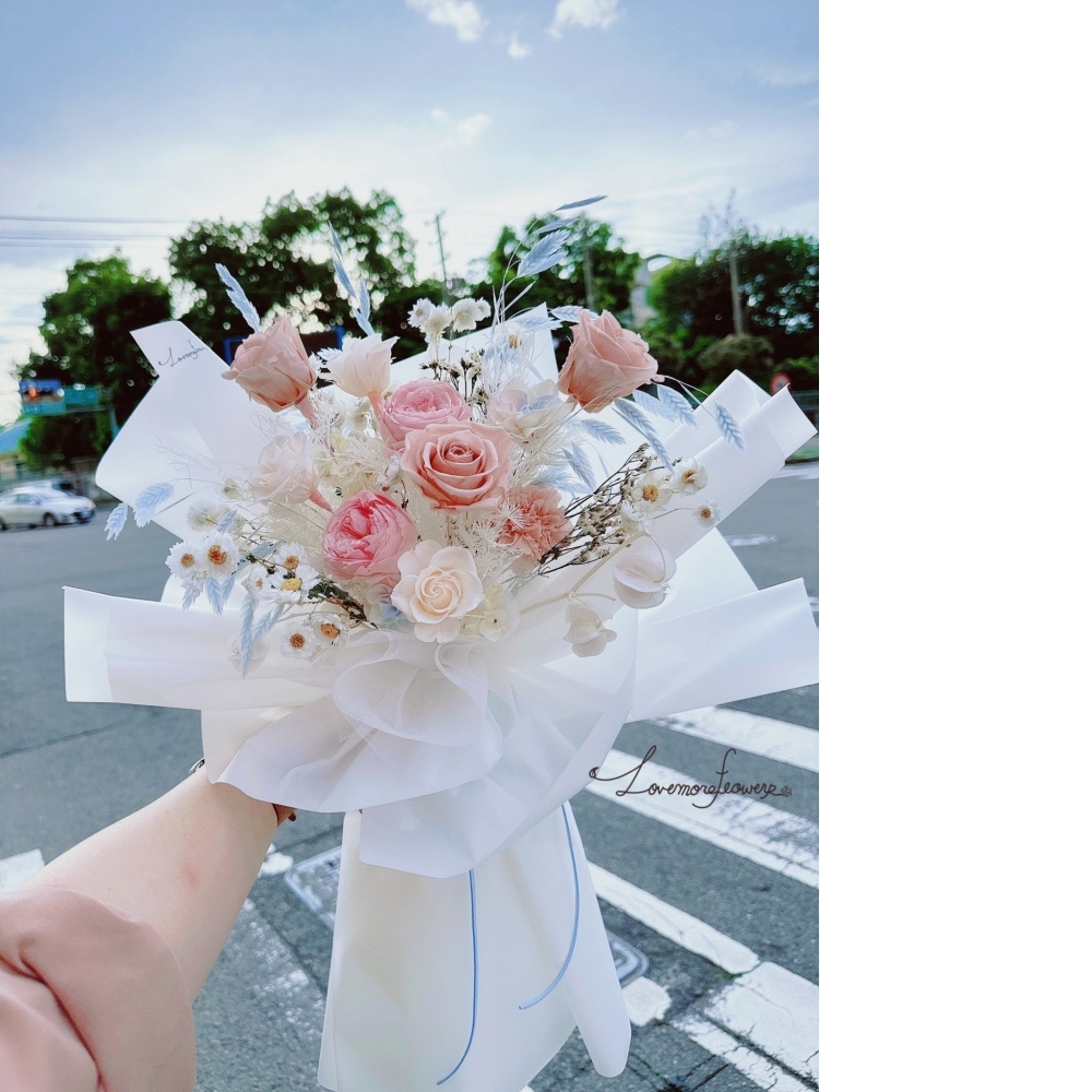 永生玫瑰結婚週年花束