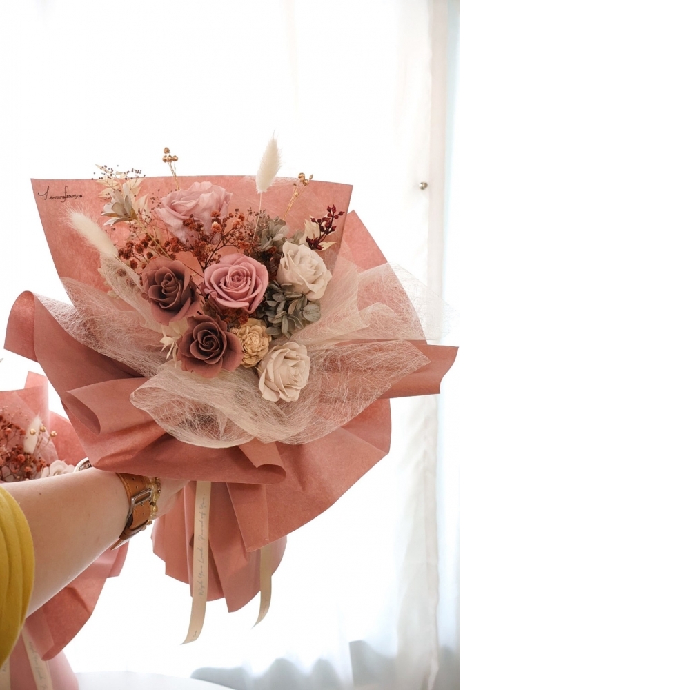 復古感永生玫瑰乾燥花束