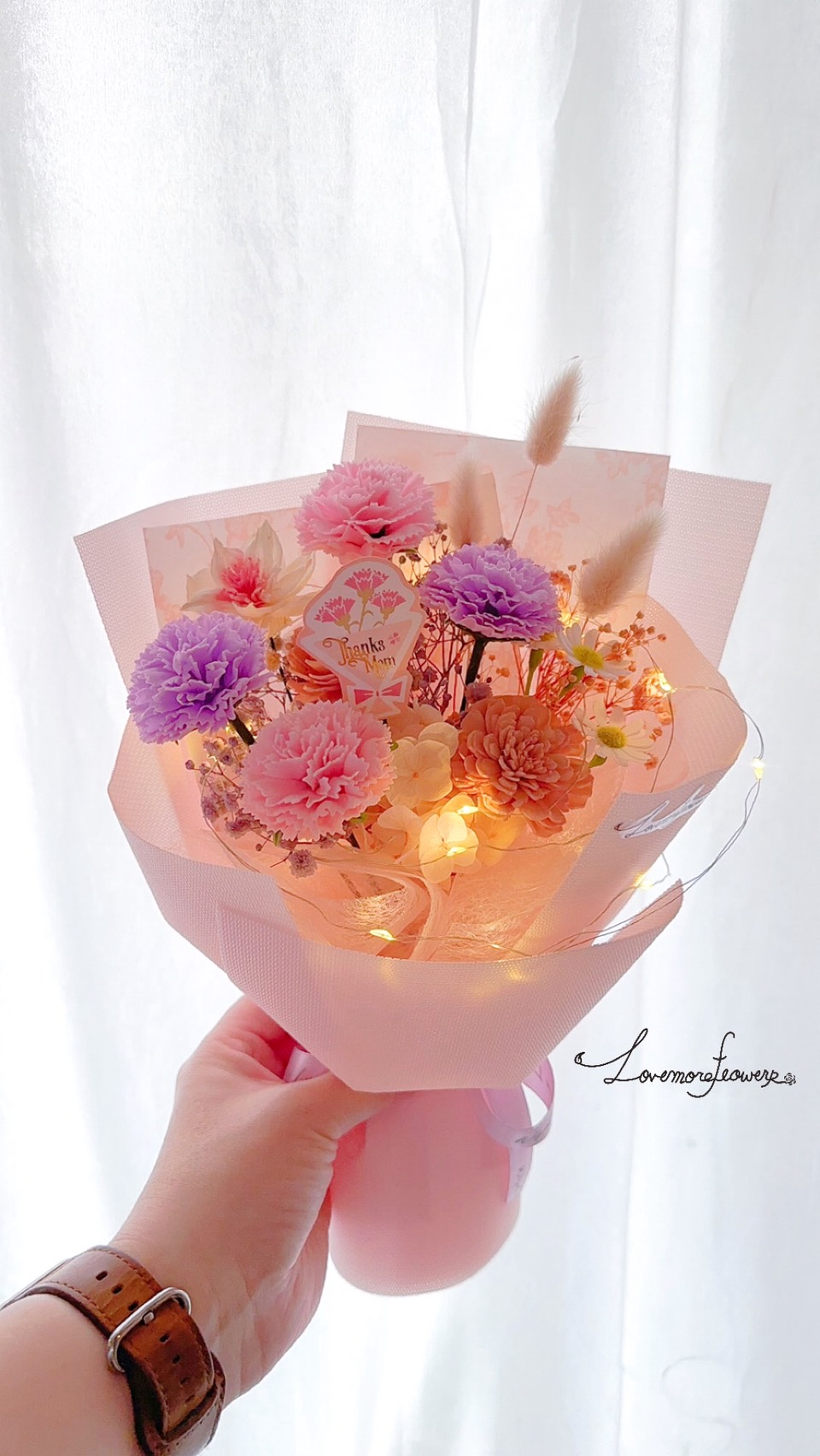 浪漫星燈皂花康乃馨花束+提袋 