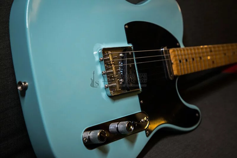 Fender VINTERA 50S TELECASTER MODIFIED Daphne Blue