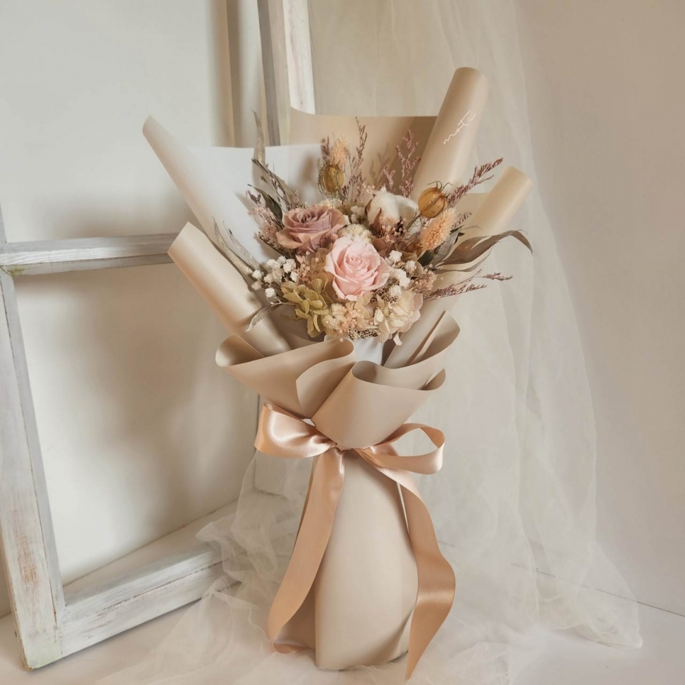 奶茶粉玫瑰花束 | 台北花束設計