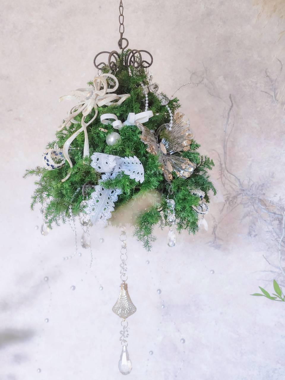 《冬霧．白羽之森》懸吊聖誕樹