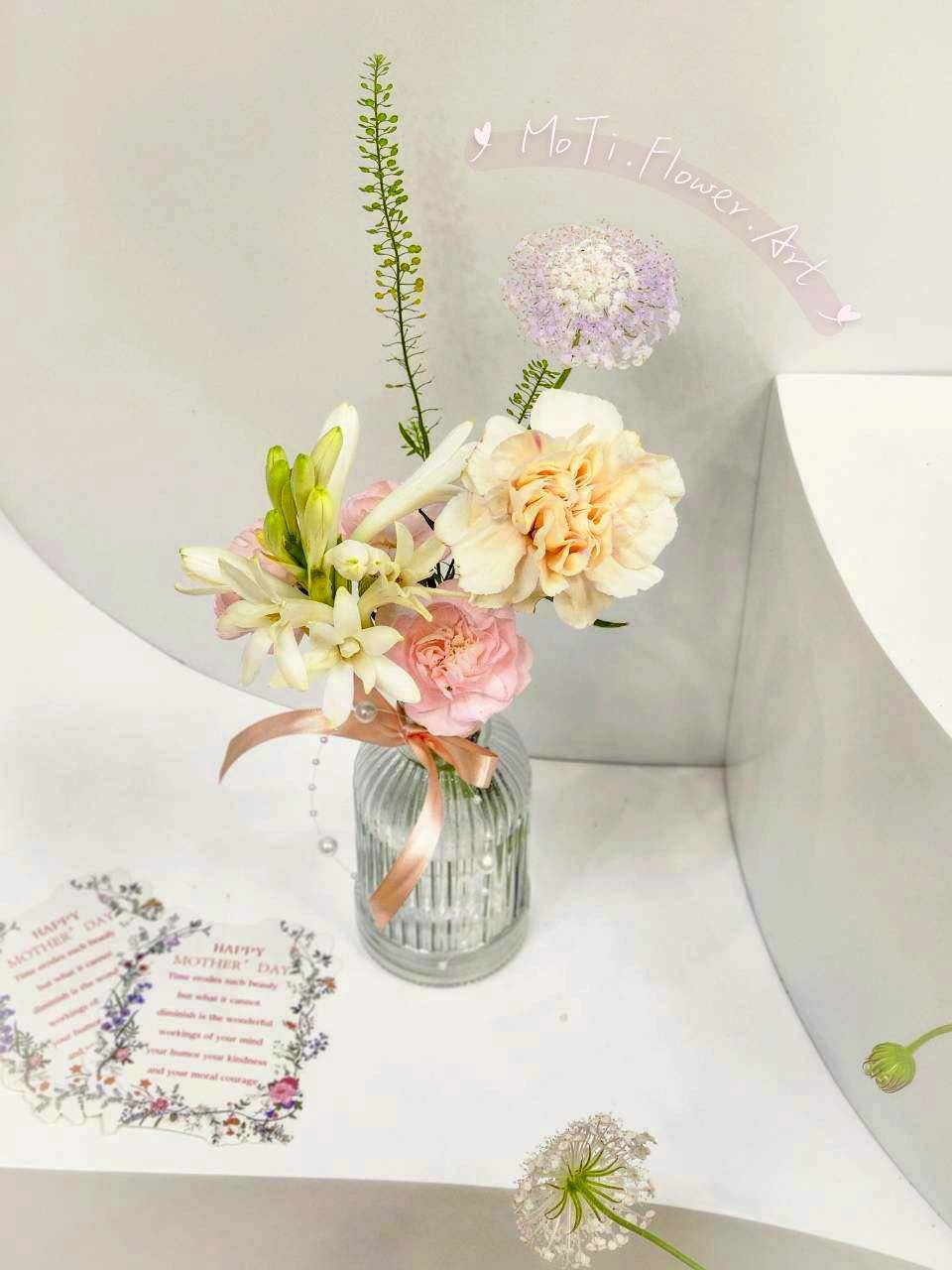 康乃馨提盒花 ( S )